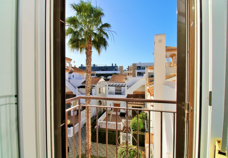 Herverkoop - Apartment -
Playa Flamenca
