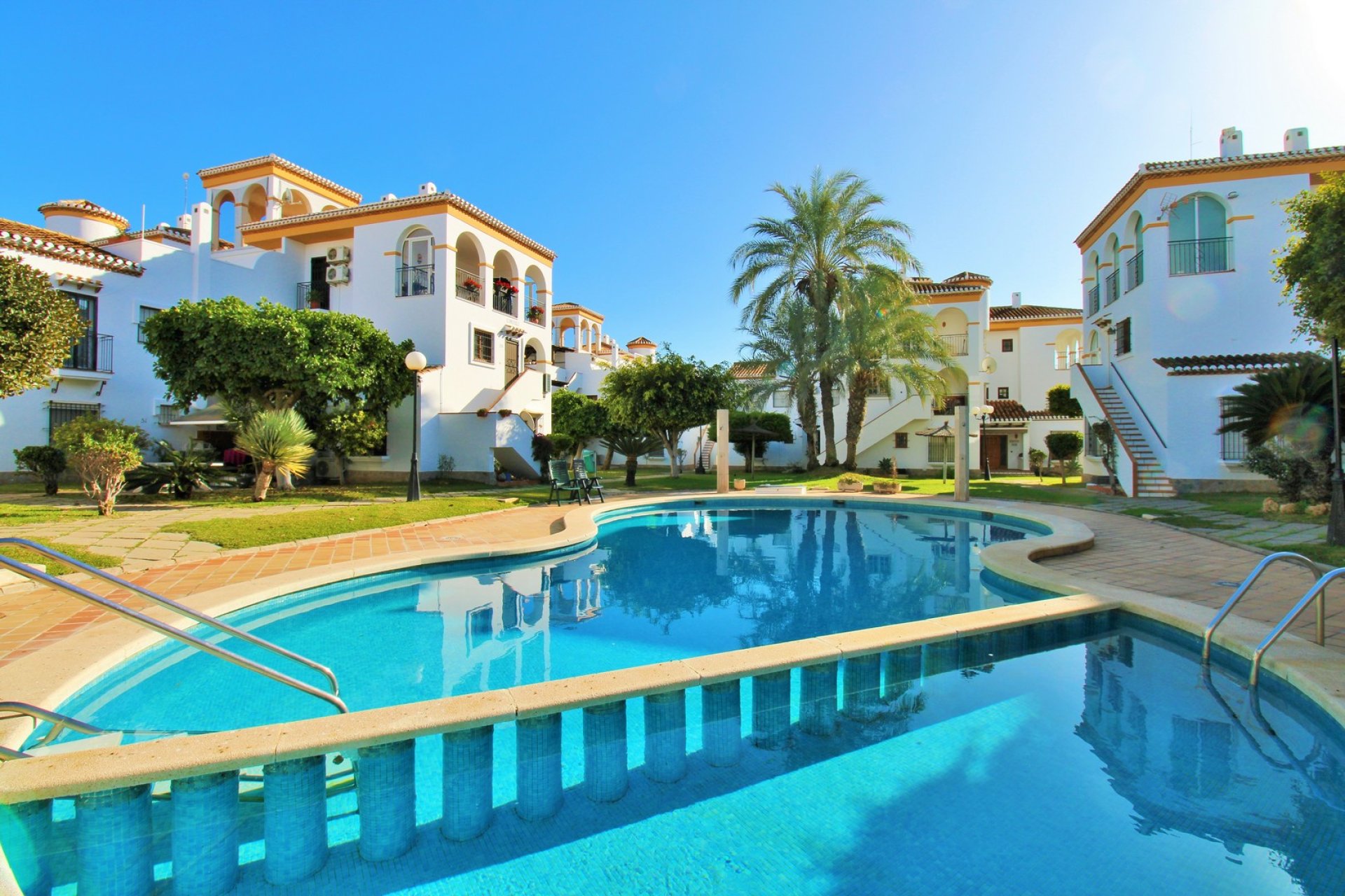 Herverkoop - Apartment -
Playa Flamenca