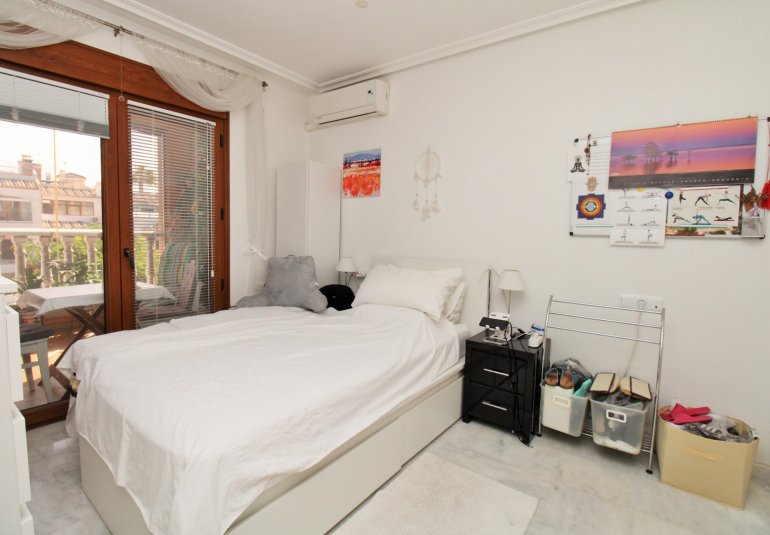 Herverkoop - Apartment -
Villamartin - PAU 8