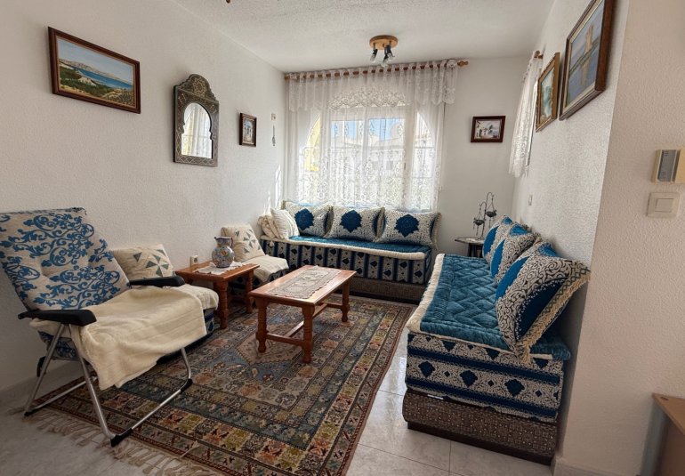 Herverkoop - Duplex -
Orihuela Costa - Villamartín