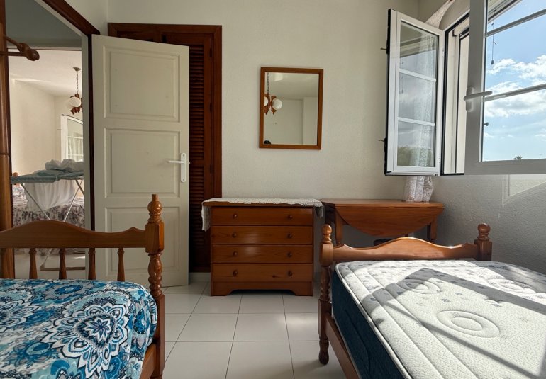 Herverkoop - Duplex -
Orihuela Costa - Villamartín