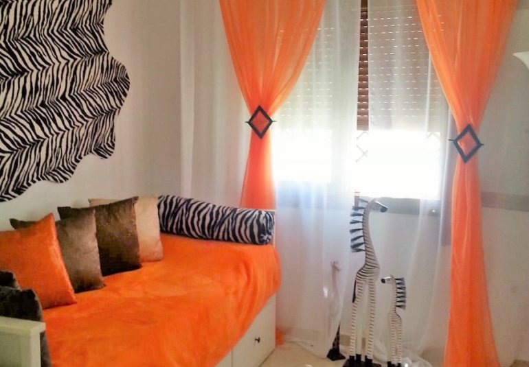 Herverkoop - Herenhuis -
Villamartin - PAU 8