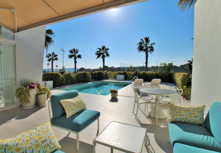 Herverkoop - Villa -
Algorfa - La Finca Golf Resort