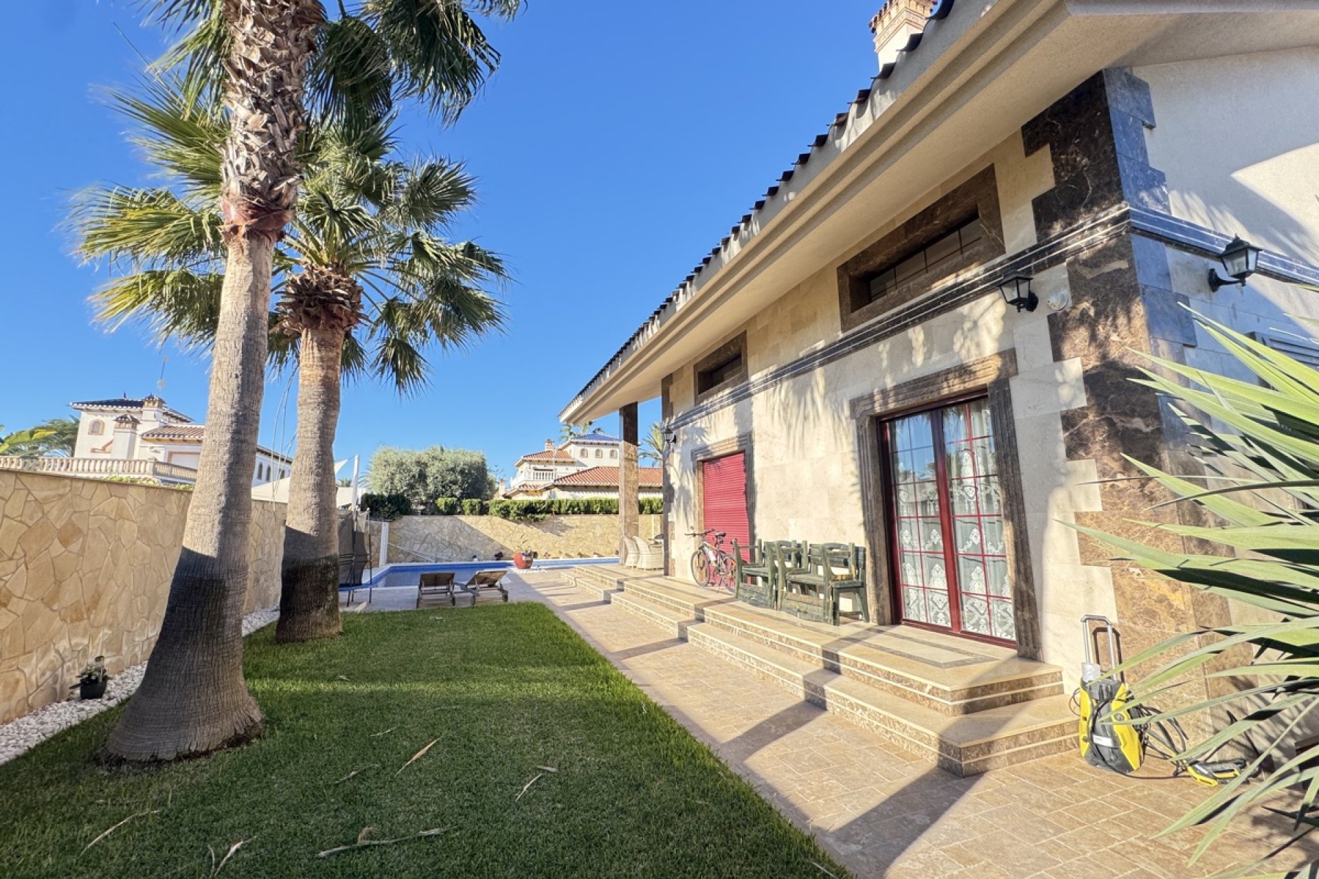 Herverkoop - Villa -
Cabo Roig