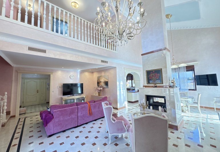 Herverkoop - Villa -
Cabo Roig