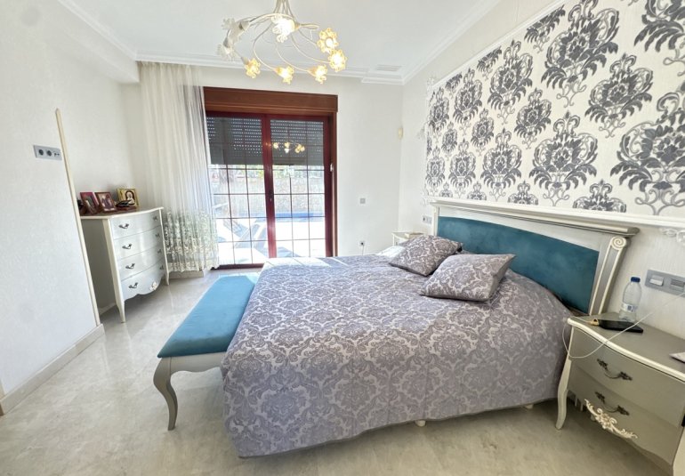 Herverkoop - Villa -
Cabo Roig