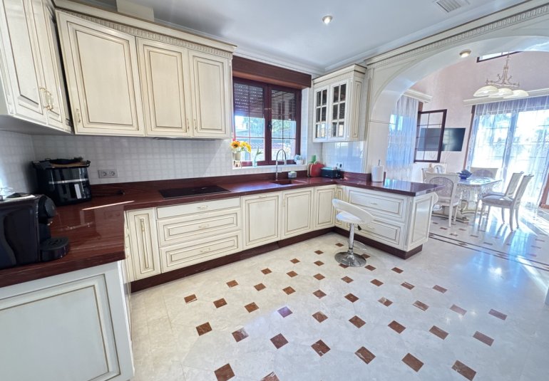 Herverkoop - Villa -
Cabo Roig