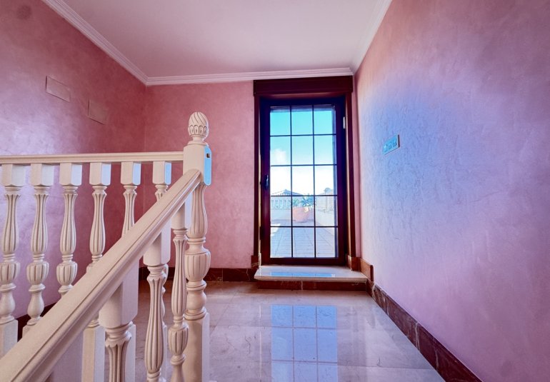 Herverkoop - Villa -
Cabo Roig