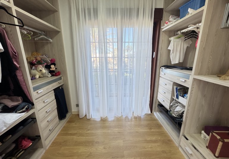 Herverkoop - Villa -
Cabo Roig