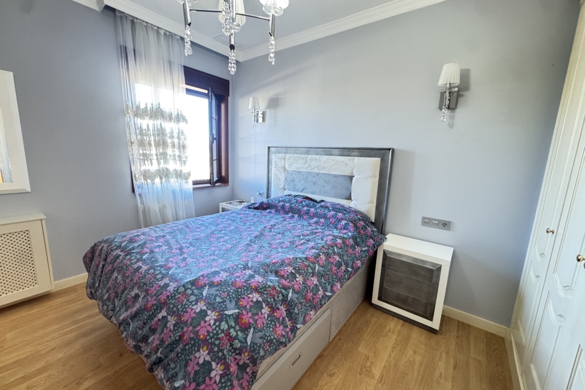 Herverkoop - Villa -
Cabo Roig