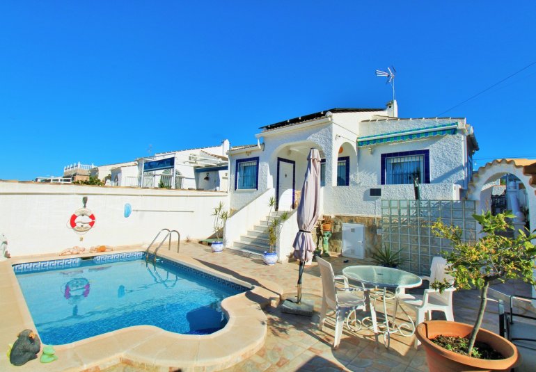 Herverkoop - Villa -
Torrevieja - El Chaparral