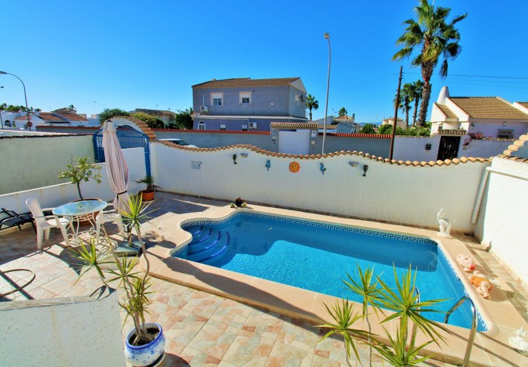 Herverkoop - Villa -
Torrevieja - El Chaparral