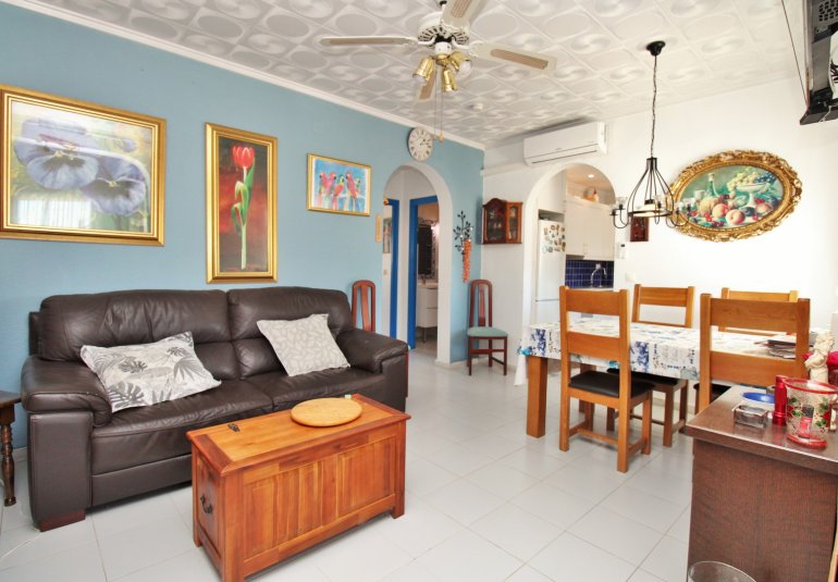 Herverkoop - Villa -
Torrevieja - El Chaparral