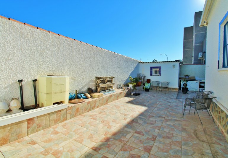 Herverkoop - Villa -
Torrevieja - El Chaparral