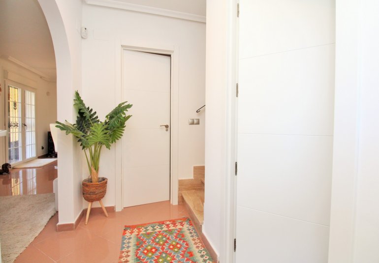 Herverkoop - Villa -
Villamartin - Los Dolses