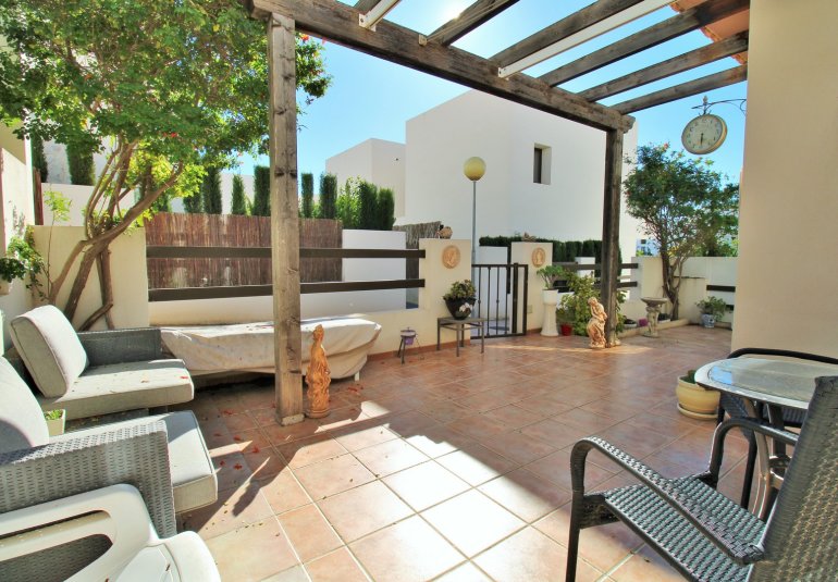 Herverkoop - Villa -
Villamartin - PAU 8