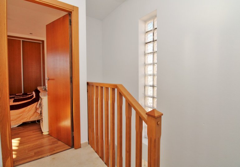 Herverkoop - Villa -
Villamartin - PAU 8