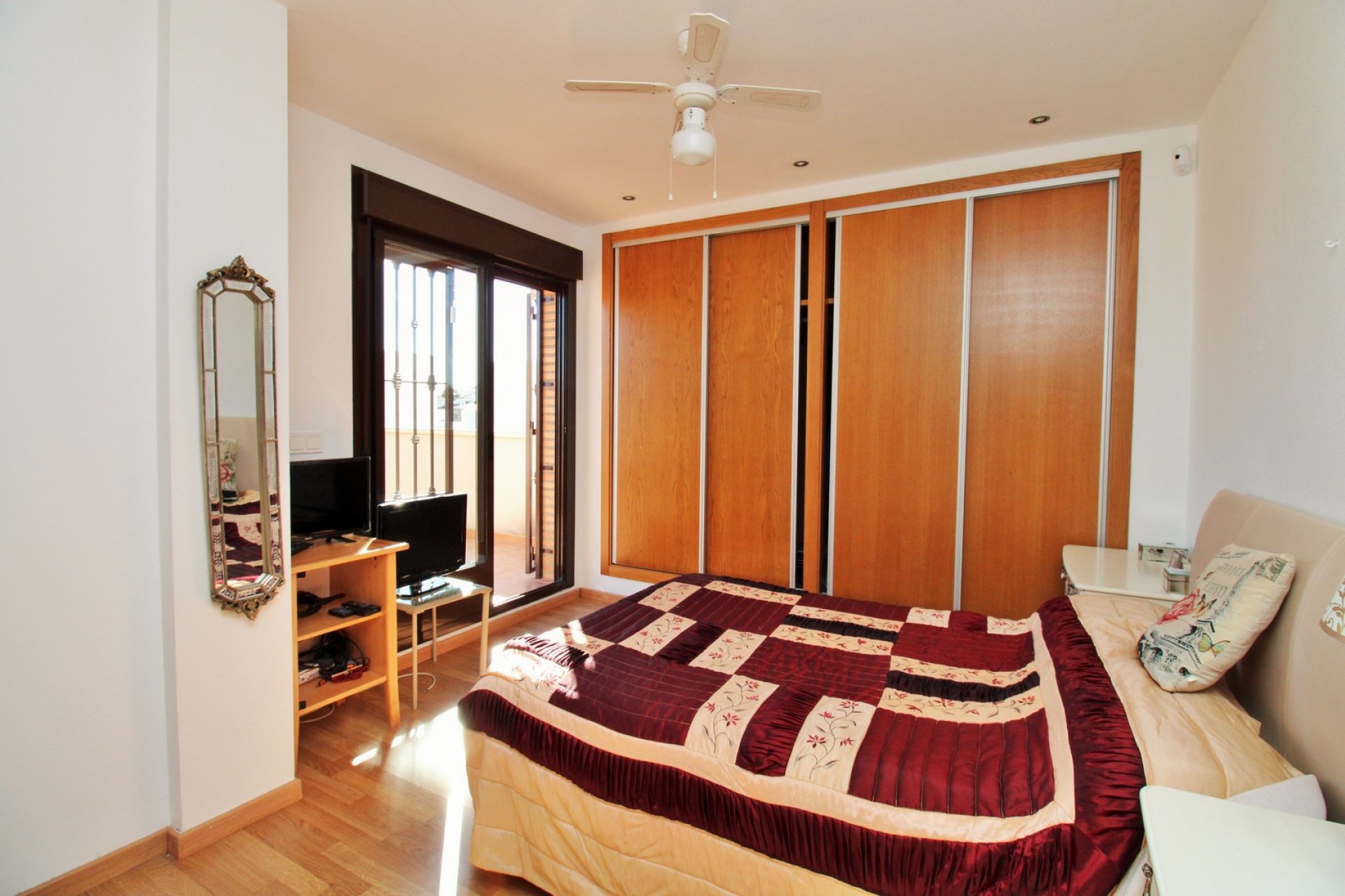 Herverkoop - Villa -
Villamartin - PAU 8