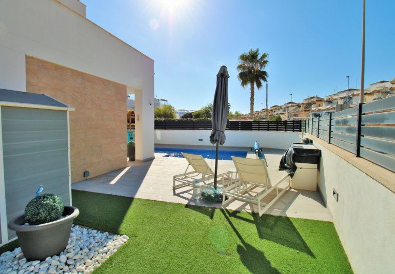 Herverkoop - Villa -
Villamartin