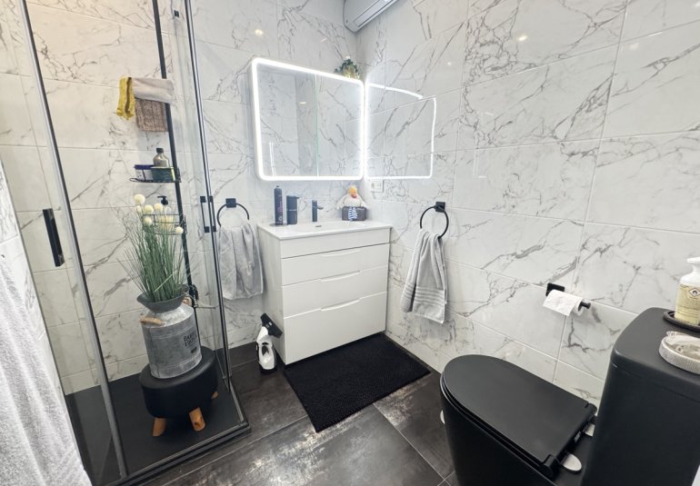 Herverkoop - Villa -
Villamartin