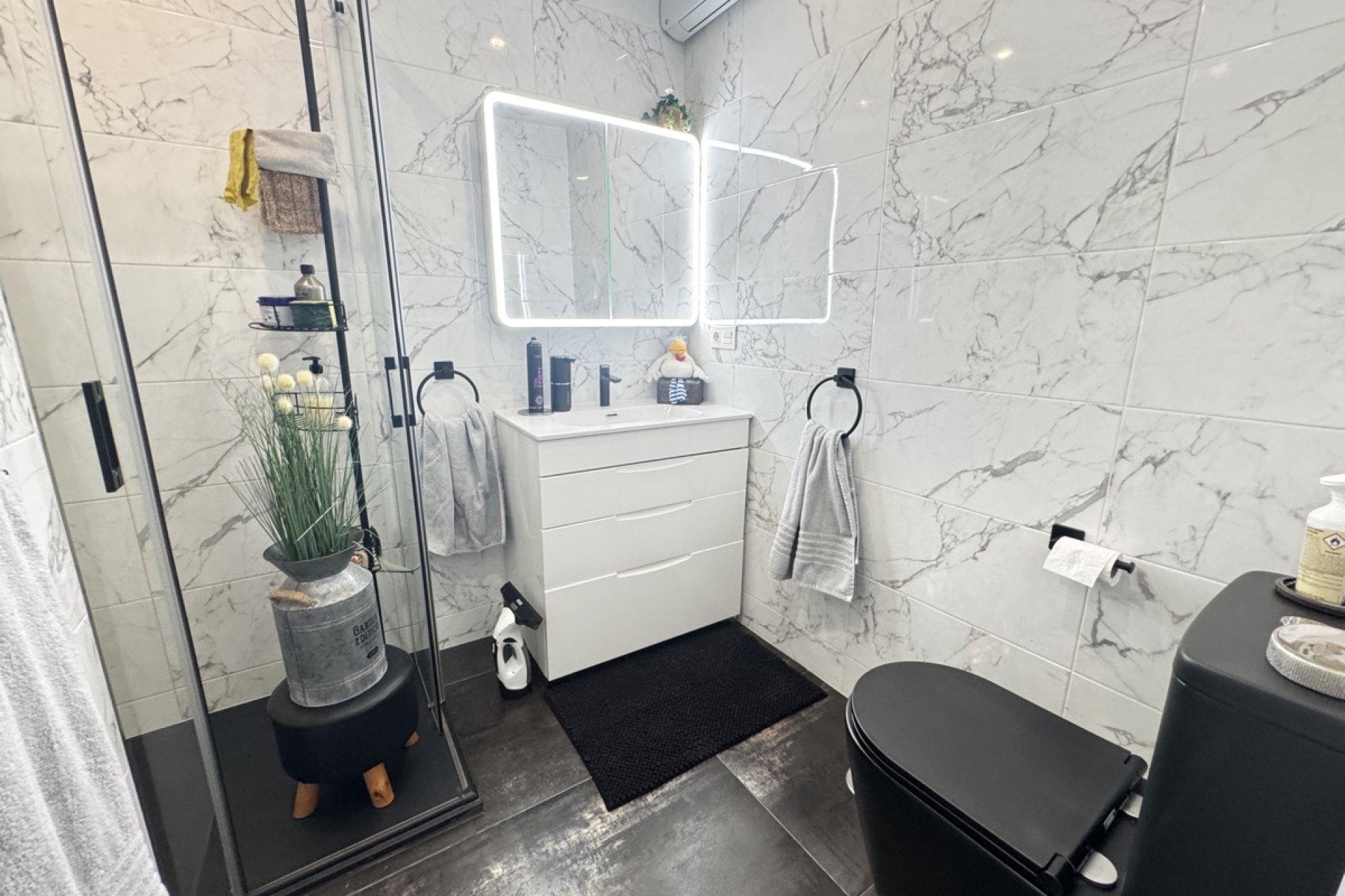 Herverkoop - Villa -
Villamartin