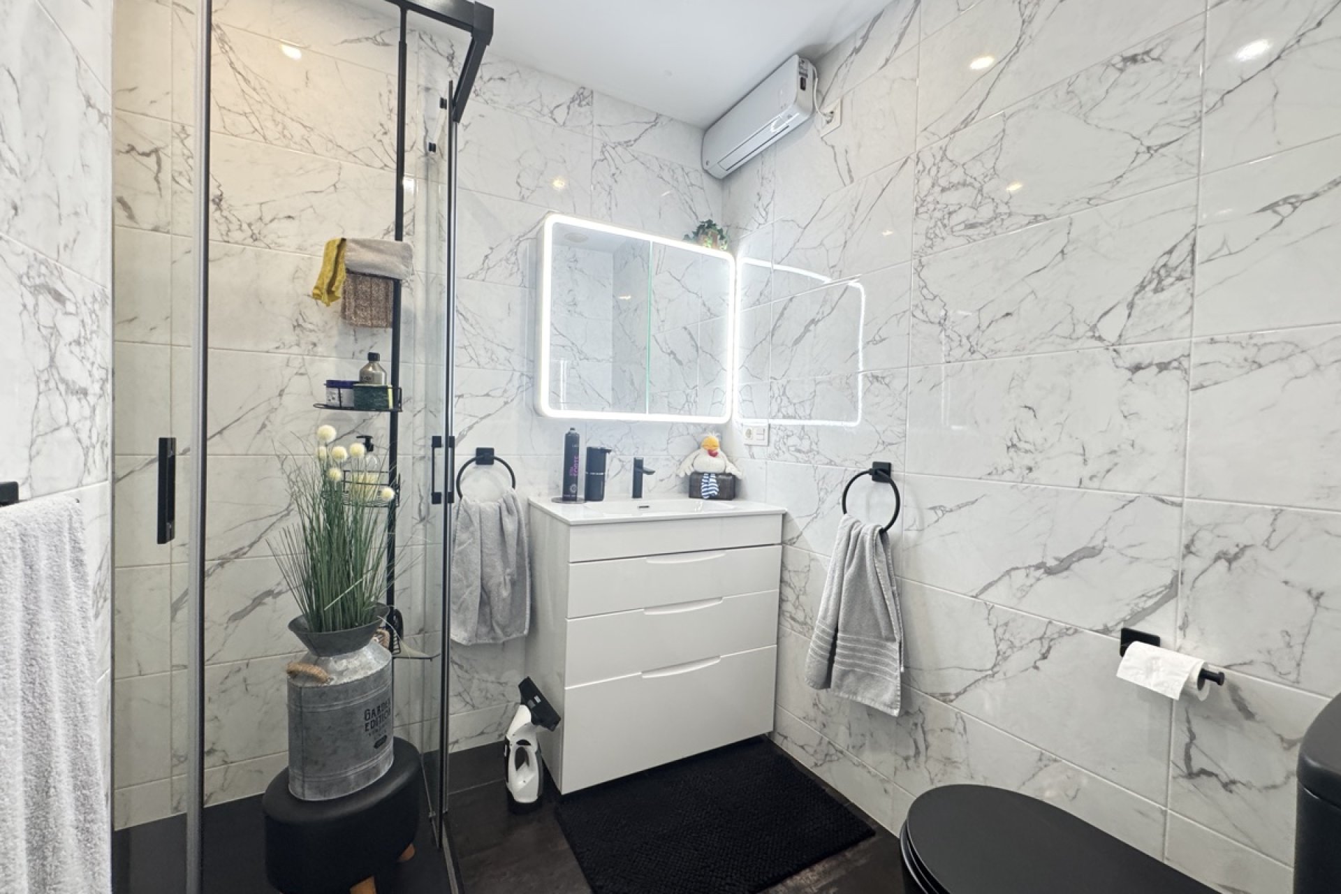 Herverkoop - Villa -
Villamartin