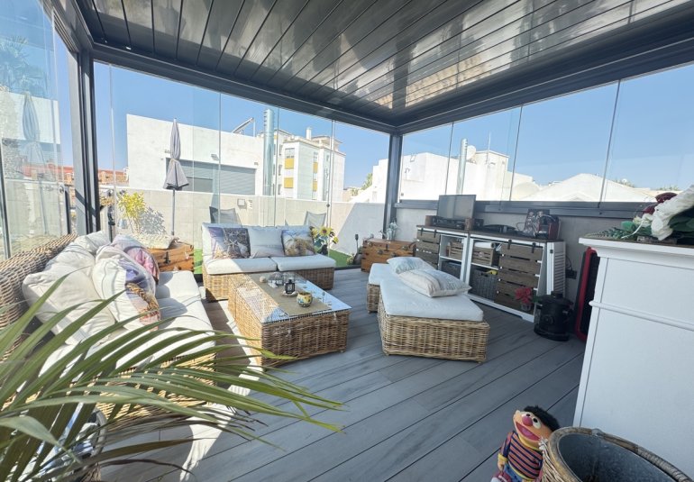 Herverkoop - Villa -
Villamartin