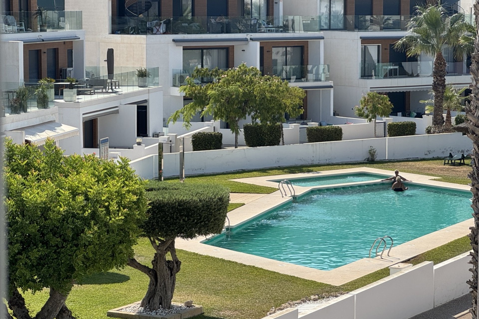 Herverkoop - Villa -
Villamartin