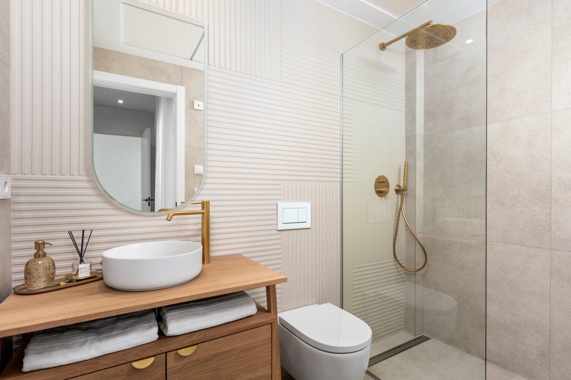 New Build - detached -
Polop