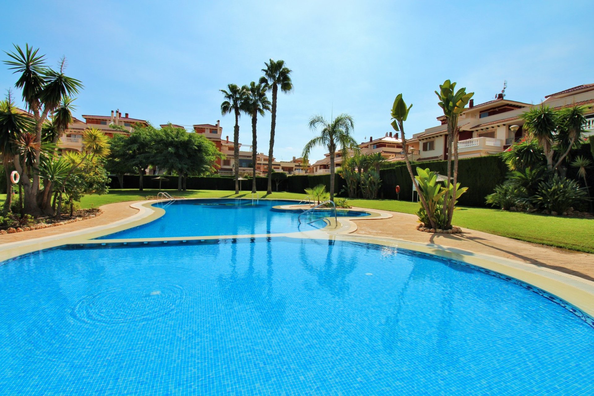 Resale - Apartment -
Playa Flamenca