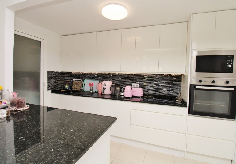 Resale - Apartment -
Playa Flamenca