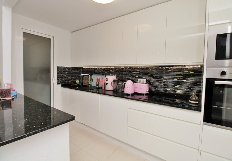 Resale - Apartment -
Playa Flamenca