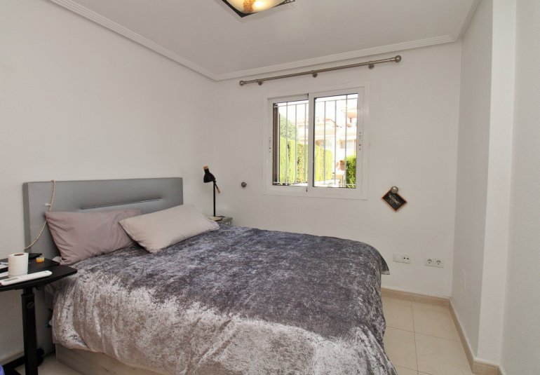 Resale - Apartment -
Playa Flamenca