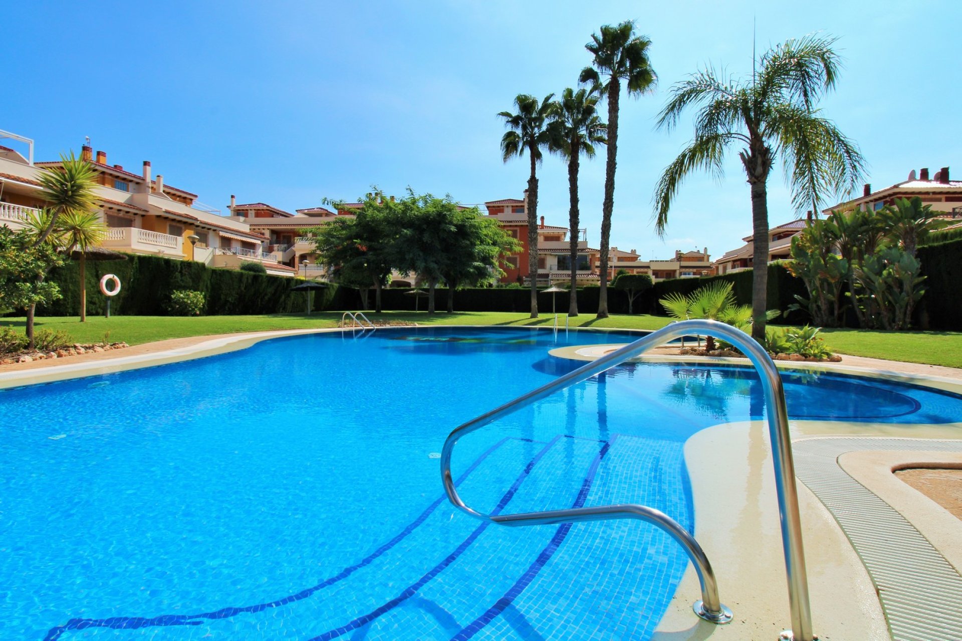 Resale - Apartment -
Playa Flamenca