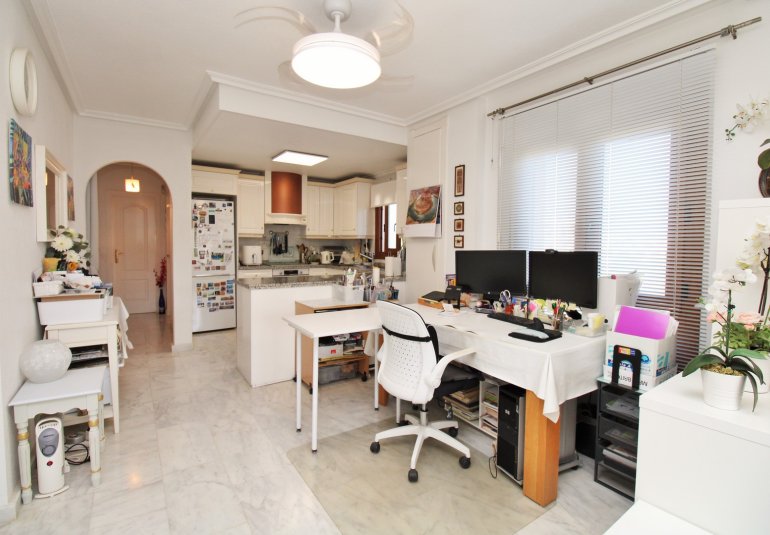 Resale - Apartment -
Villamartin - PAU 8