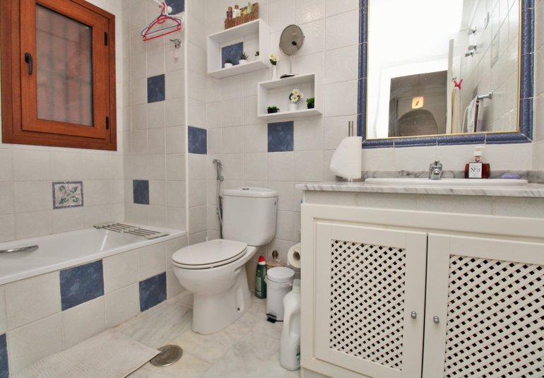 Resale - Apartment -
Villamartin - PAU 8