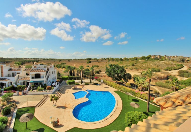 Resale - Apartment -
Villamartin - PAU 8