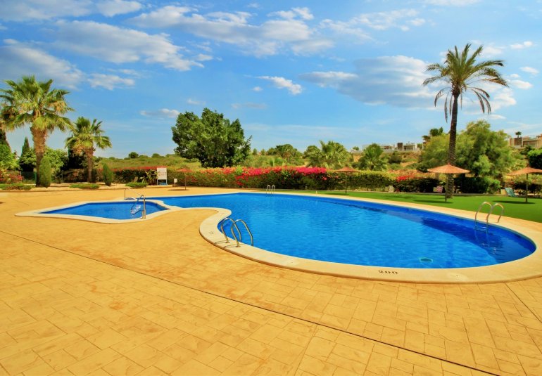 Resale - Apartment -
Villamartin - PAU 8