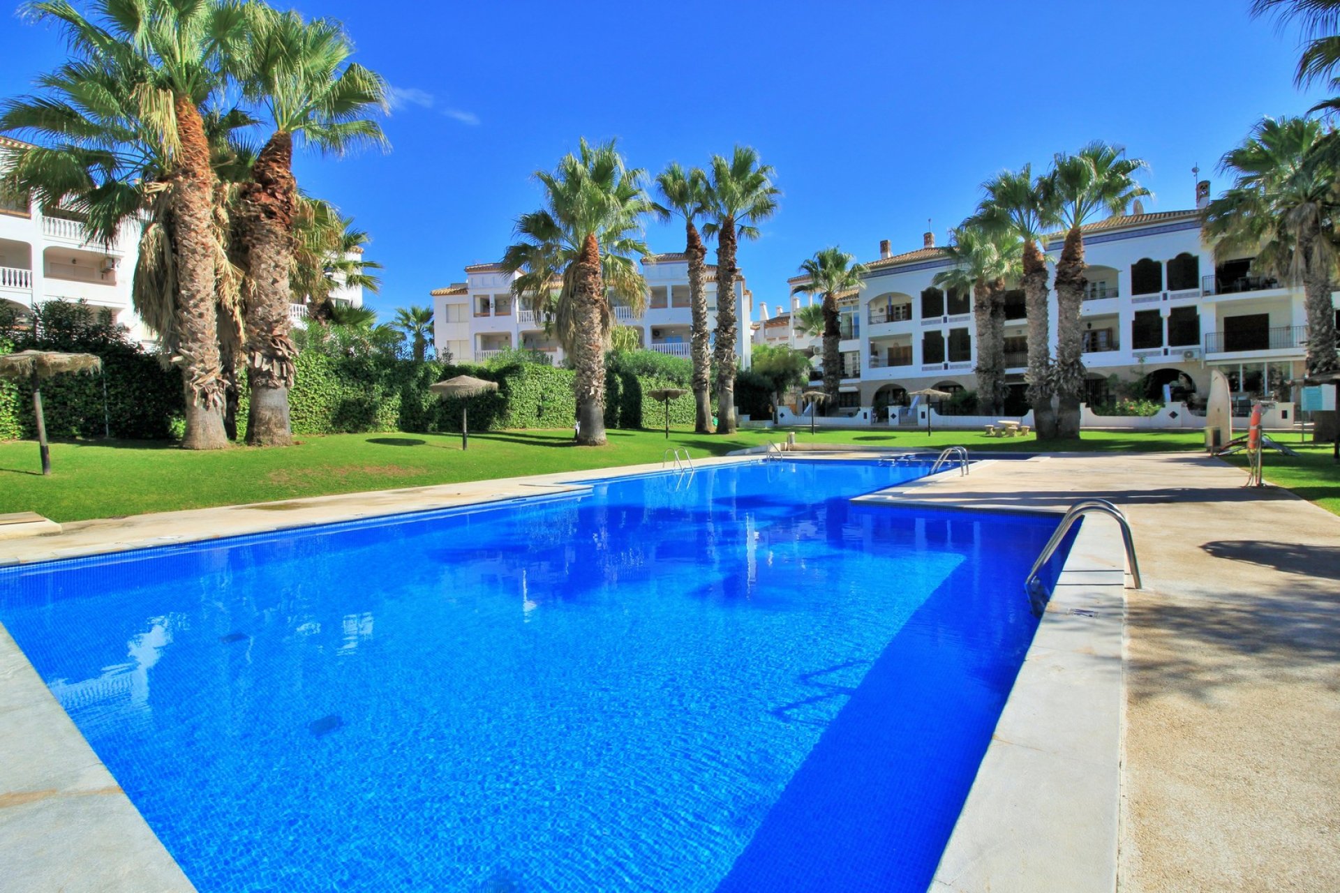 Resale - Apartment -
Villamartin