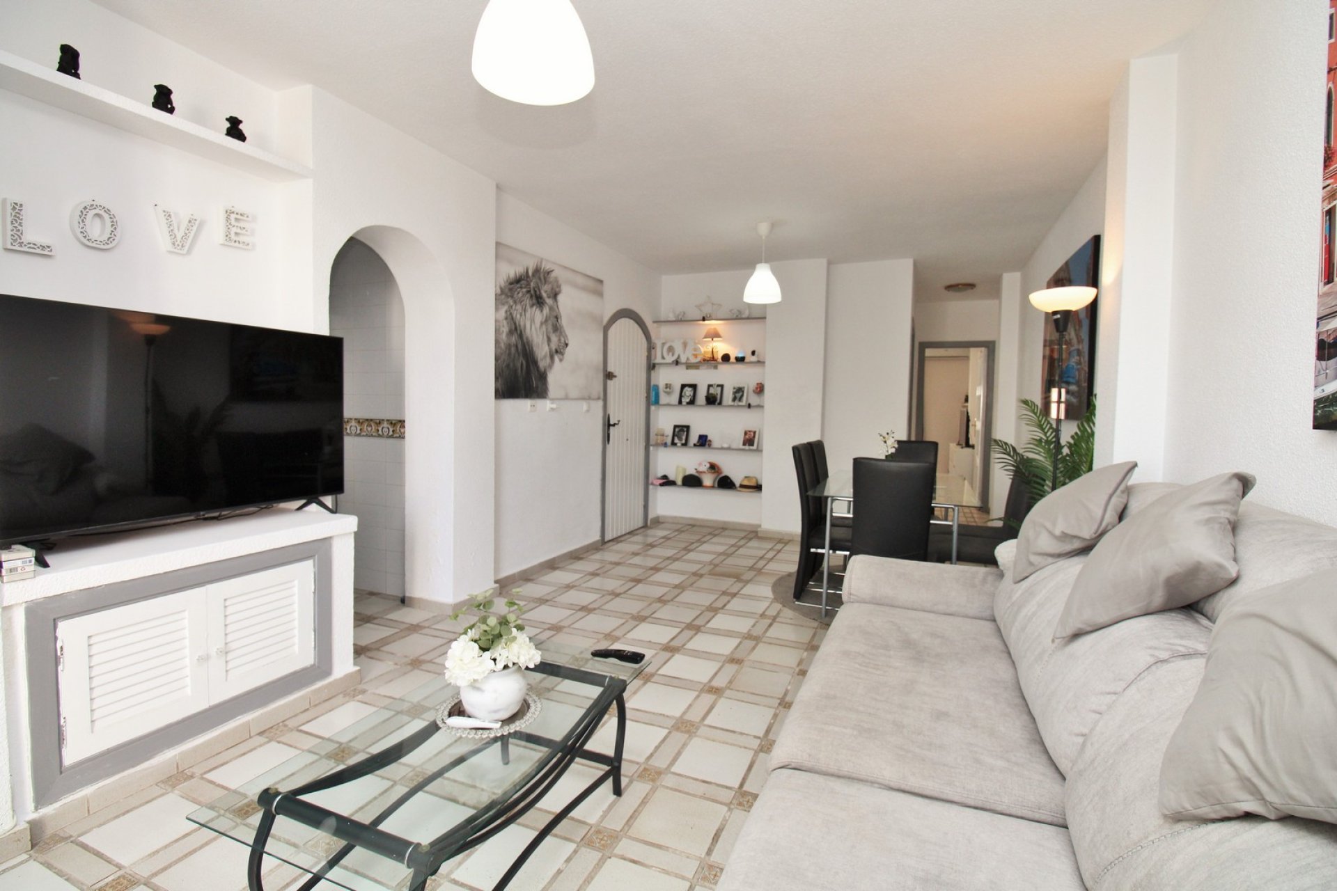 Resale - Apartment -
Villamartin