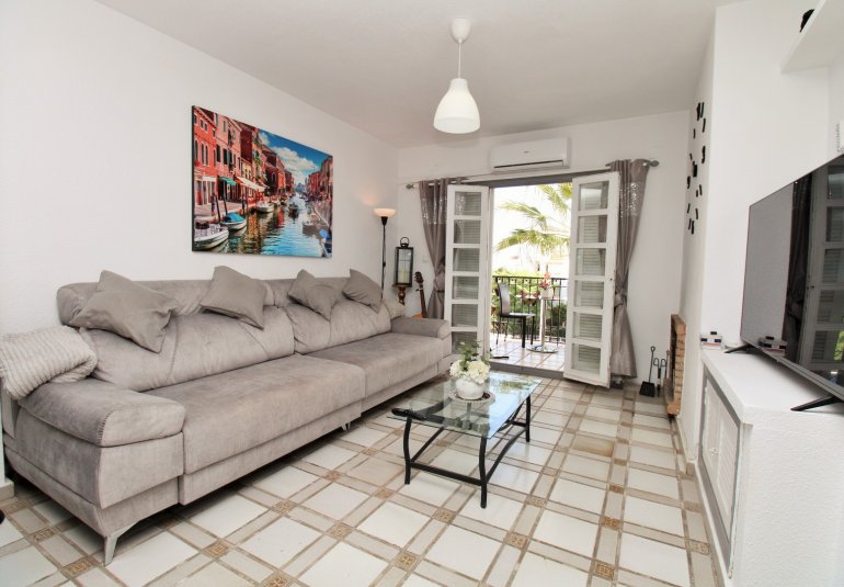Resale - Apartment -
Villamartin