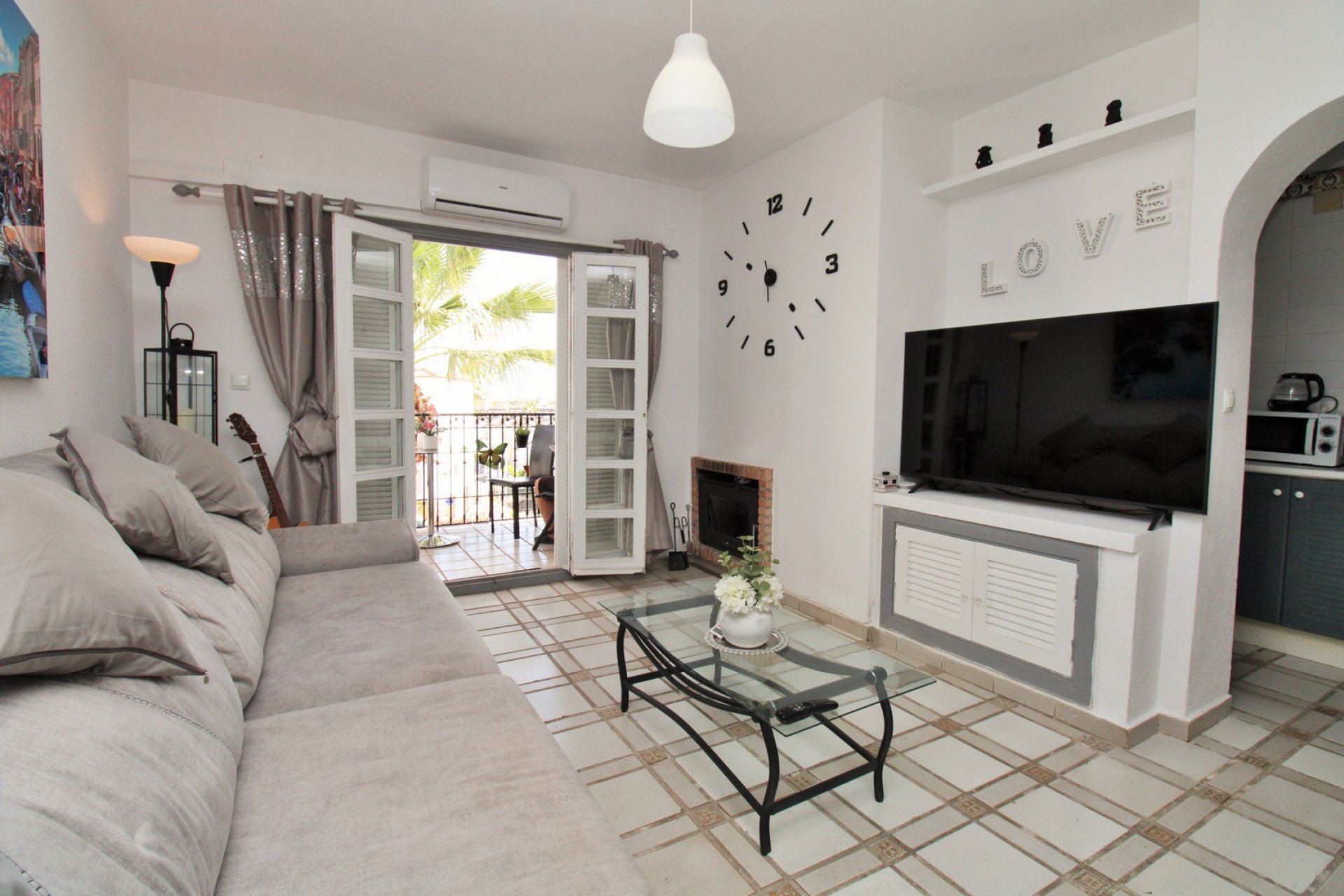 Resale - Apartment -
Villamartin