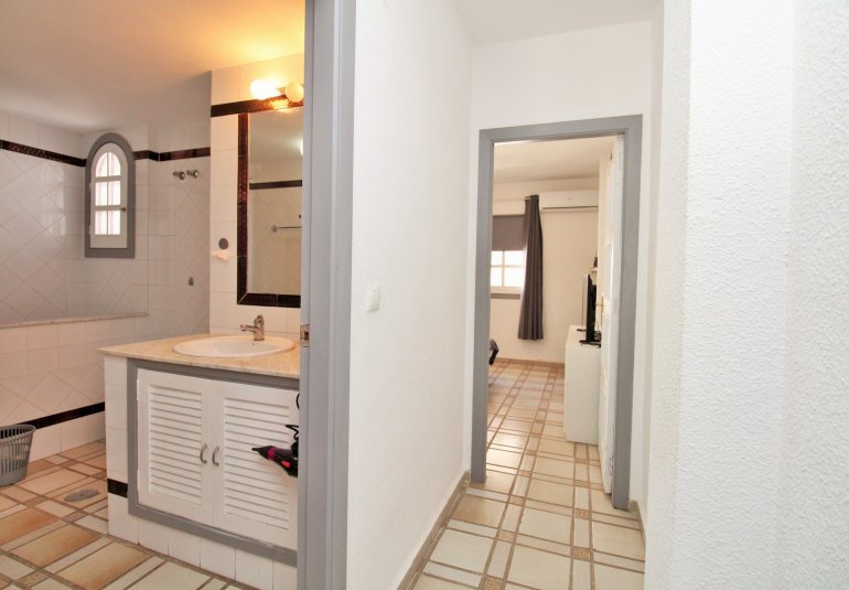 Resale - Apartment -
Villamartin