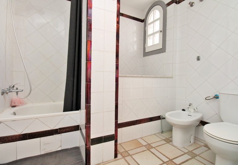 Resale - Apartment -
Villamartin