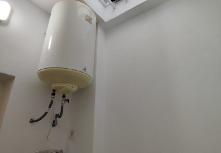 Resale - Bungalow -
La Siesta