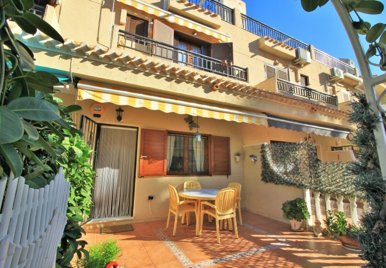 Resale - Townhouse -
Playa Flamenca
