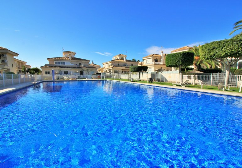 Resale - Townhouse -
Playa Flamenca