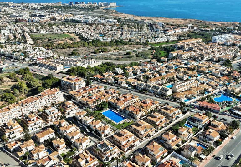 Resale - Townhouse -
Playa Flamenca