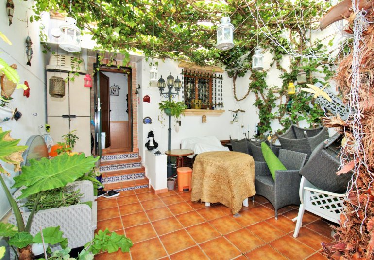 Resale - Townhouse -
Villamartin - PAU 8