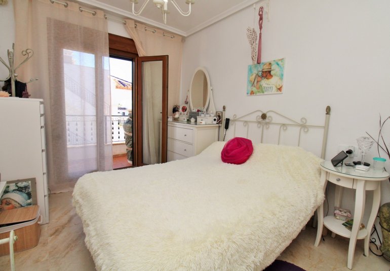 Resale - Townhouse -
Villamartin - PAU 8